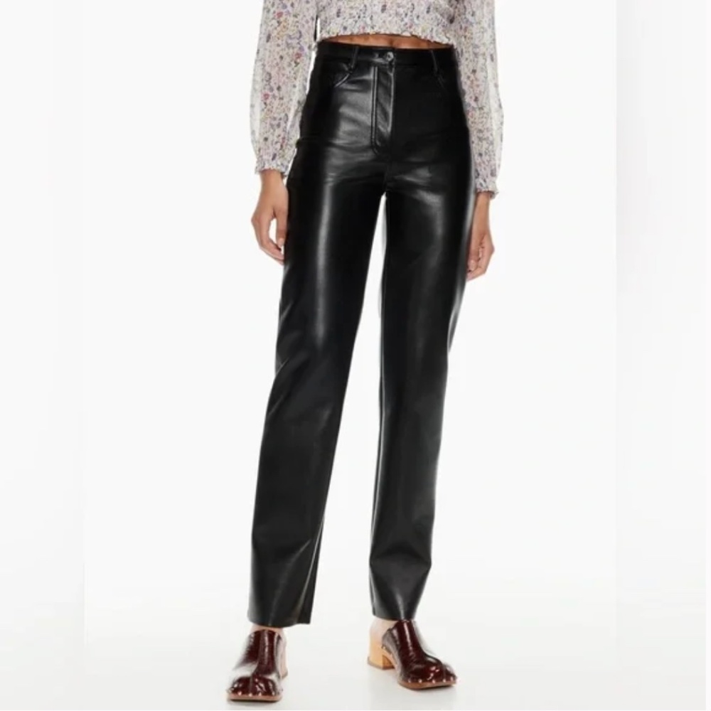Aritzia Wilfred The Melina Black Pant Vegan Faux Leather High Waisted Size 2
